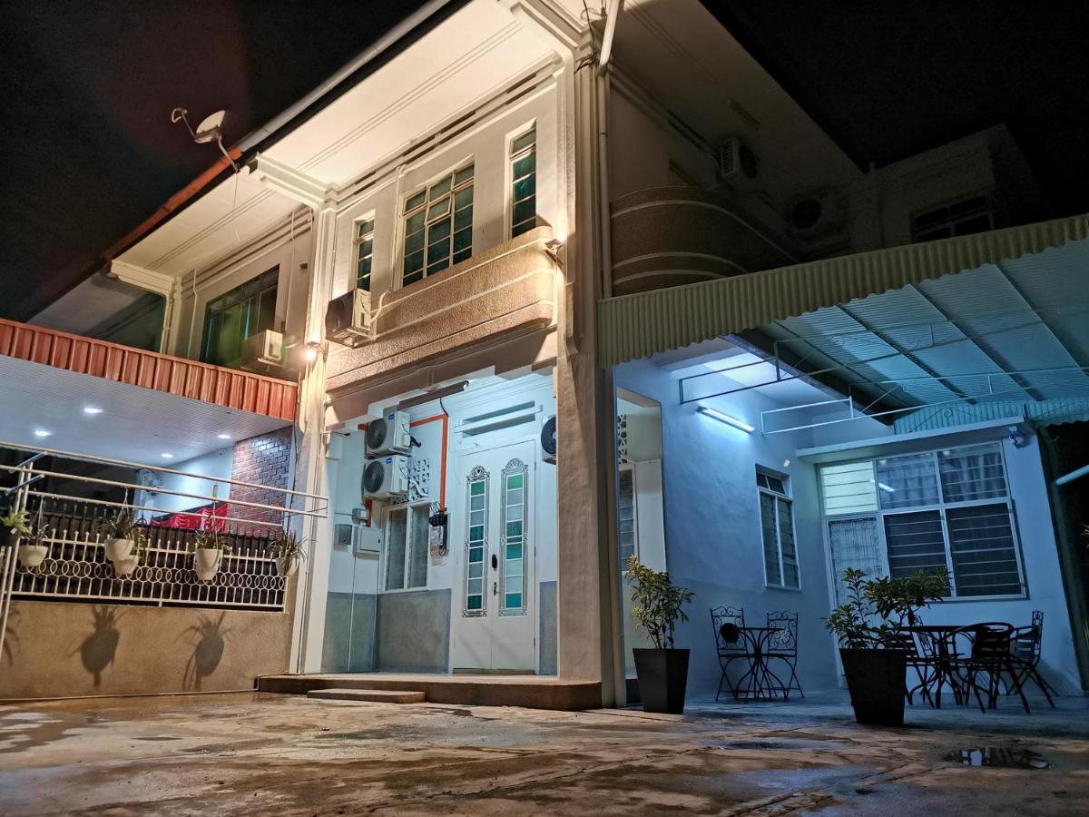 G Fortune Guest House Victoria Green George Town Zewnętrze zdjęcie