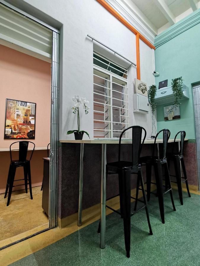 G Fortune Guest House Victoria Green George Town Zewnętrze zdjęcie